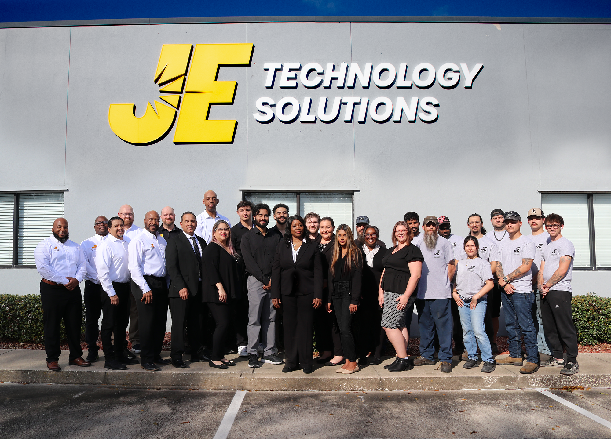 The JE Technology Solutions team at the Apopka, Florida facility