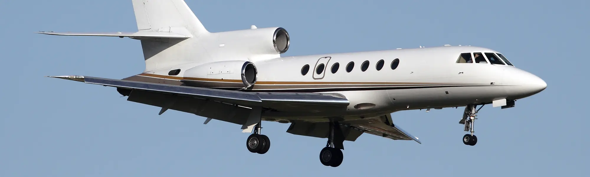 Dassault Falcon business jet on approach