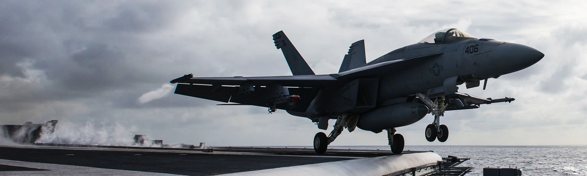 Access platform contoured to an F-18 surface without touching it